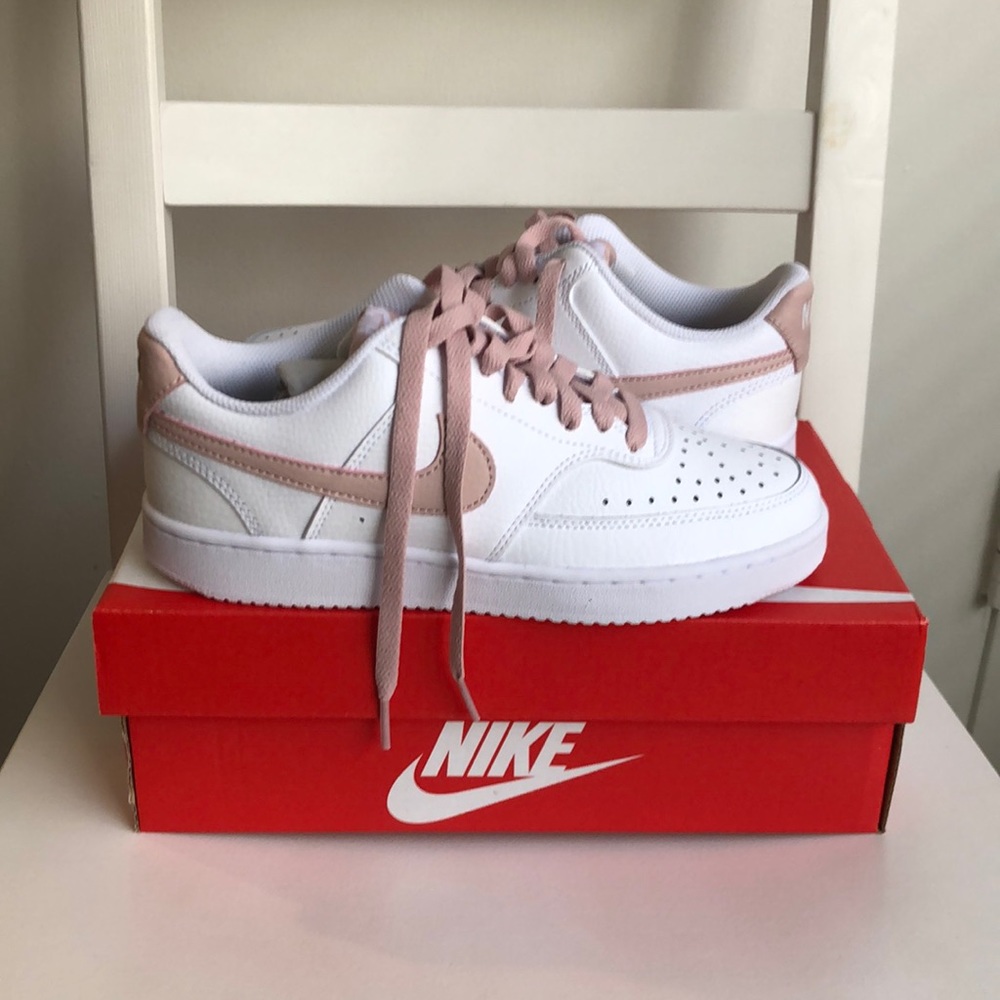 Nike Court Vision Low pink size 7